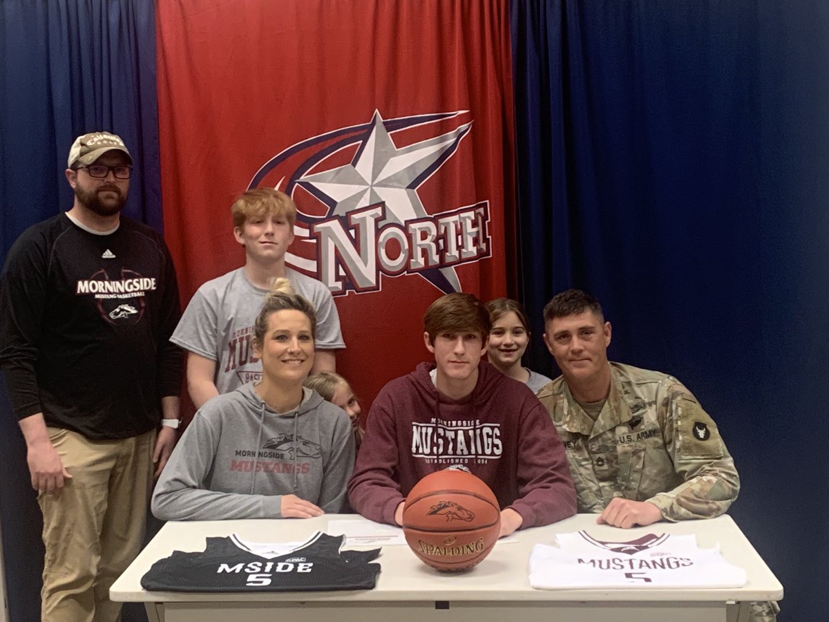 NHS_SCCSD's tweet photo. Congratulations to Carter Pinney on signing with Morningside University to continue his academic and basketball career! https://t.co/LPcHFMjuCw
