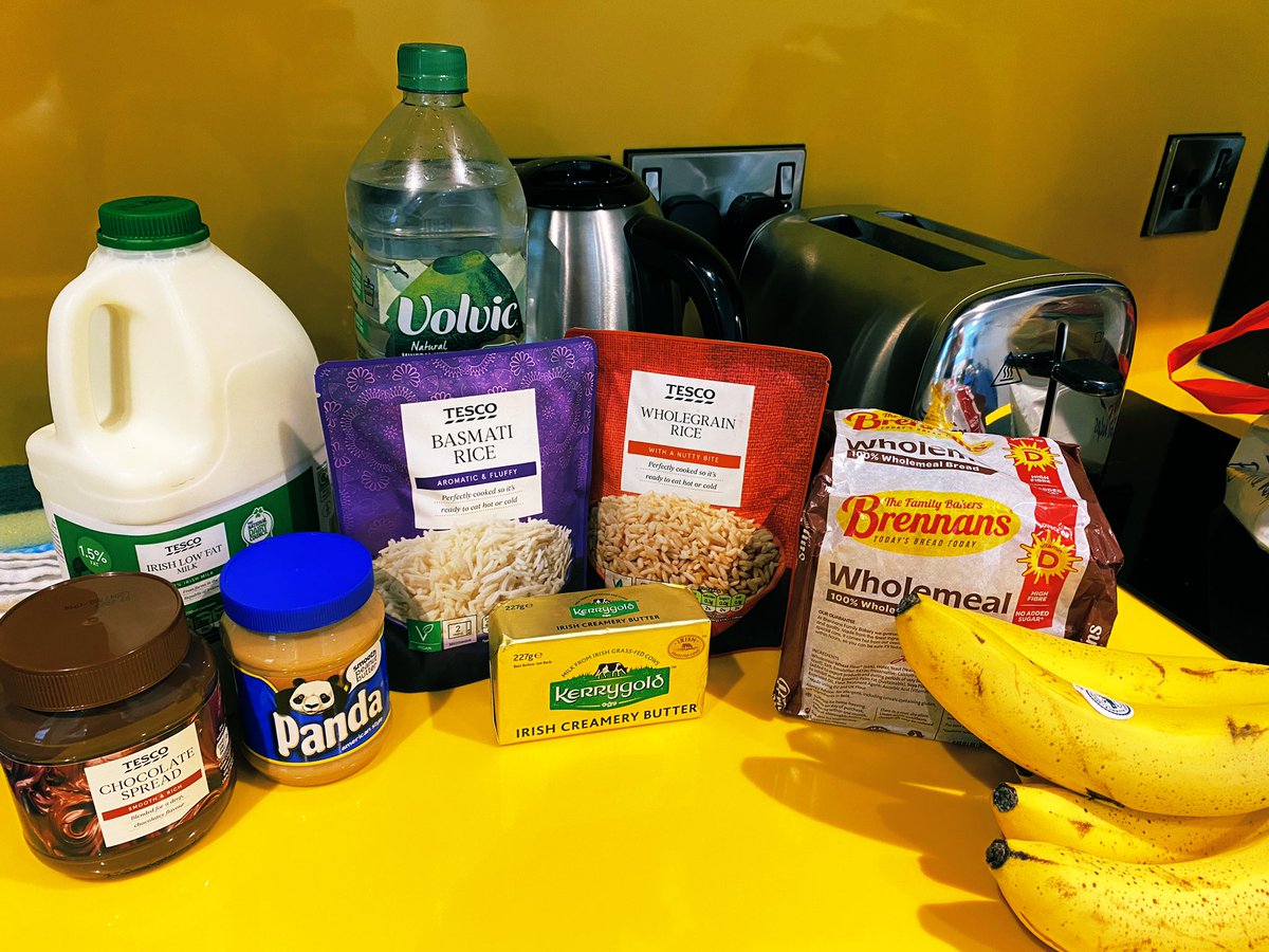 zaccwolff's tweet photo. Day 3: Shopping like a true Dubliner @TescoIrl 👌🏼😋 #duqmediaireland https://t.co/m1hHNLmztJ