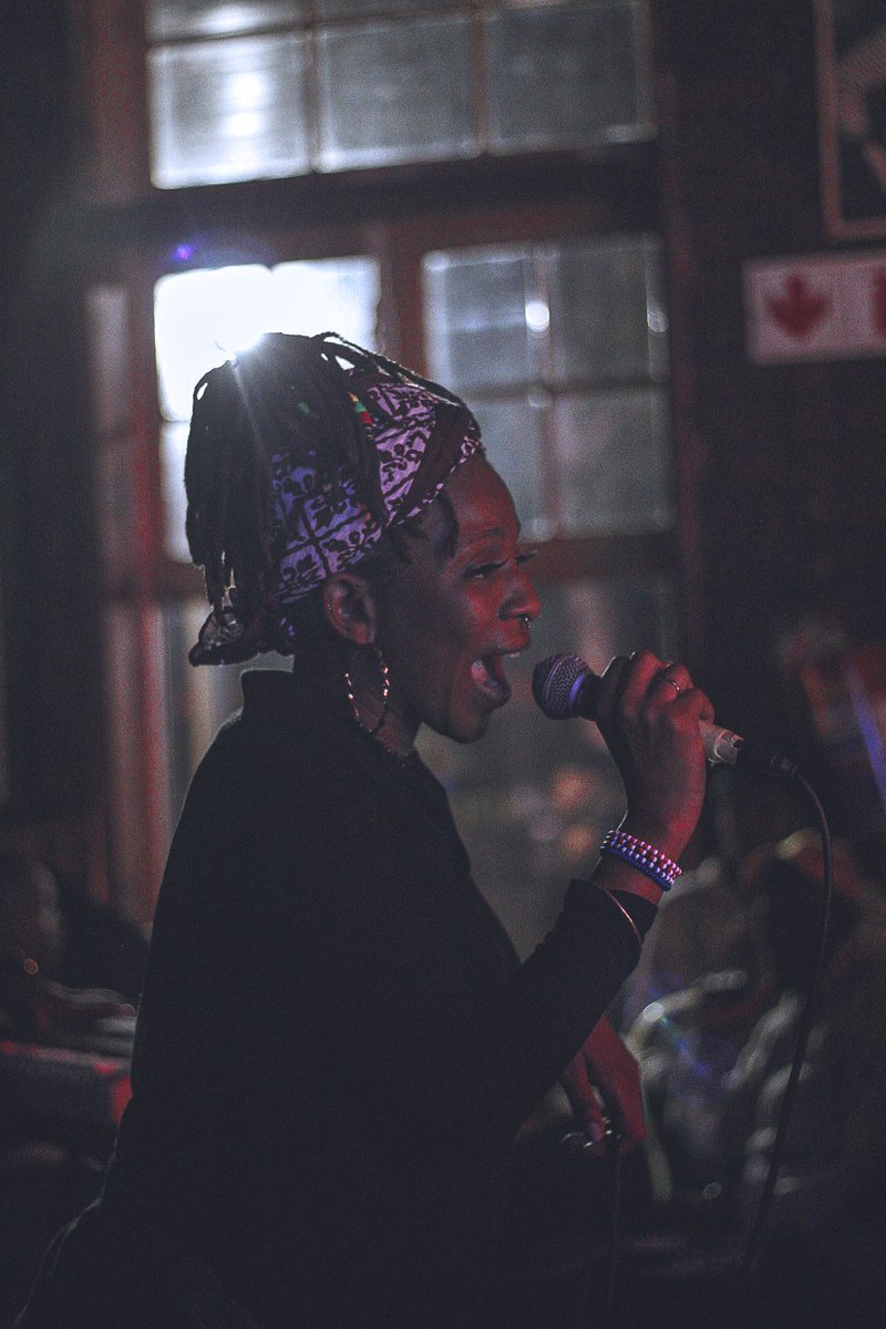 OnSessionLive's tweet photo. We bring the heat every Monday night! π₯π₯
π @BarKitcheners #OnSessionLive https://t.co/DFjj0tIRC3