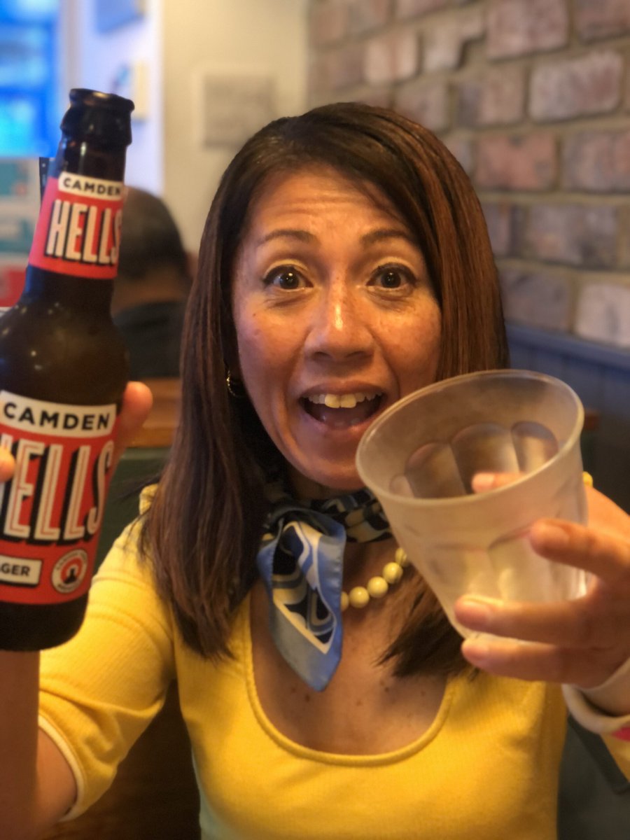 fishchipscritic's tweet photo. Halo my fans. Looking for #fishandchips and #camdenhells in #dartmouthpark Is #camdenhellsbeerbatteredhaddock any good? How many #mushypeas is too many? Find out here: https://t.co/952JF5Lgj8 🐡🍵🍵🍵🍿 https://t.co/iojQjQEPiF