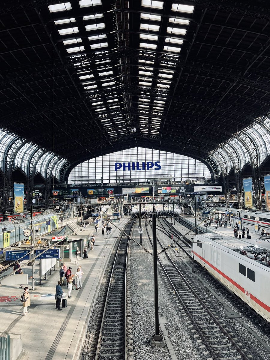Hallo Hamburg. Hallo #OMR22!

Habe für heute Abend noch keine Pläne. Was geht? 🤗
