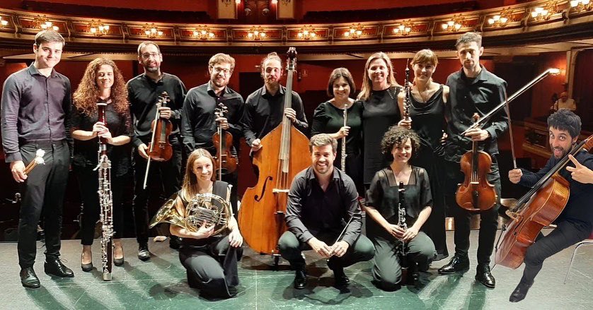 KamerataEus's tweet photo. Semana intensa en @teatros_vitoria con la ópera PAGLIACCI para AVOZ. Amigos de la ópera y zarzuela de Vitoria.Nos hemos reunido un pequeño ensemble bajo la dirección de @arkamendo para acompañar a Alberto Canet, Maria Casado, Jorge Tello, Andoni Martinez y Xavi Vilalta https://t.co/E1kTOk1jR0