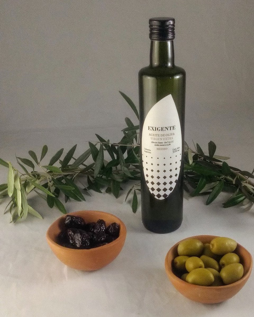 ExigenteW's tweet photo. Exigente #AOVE Medio: es un #aceitedeoliva equilibrado, perfecto para  incluir en las comidas diarias, ya que aporta aroma y sabor delicados, y contribuye a asimilar los nutrientes de los demás alimentos. https://t.co/O4WM12XVaJ