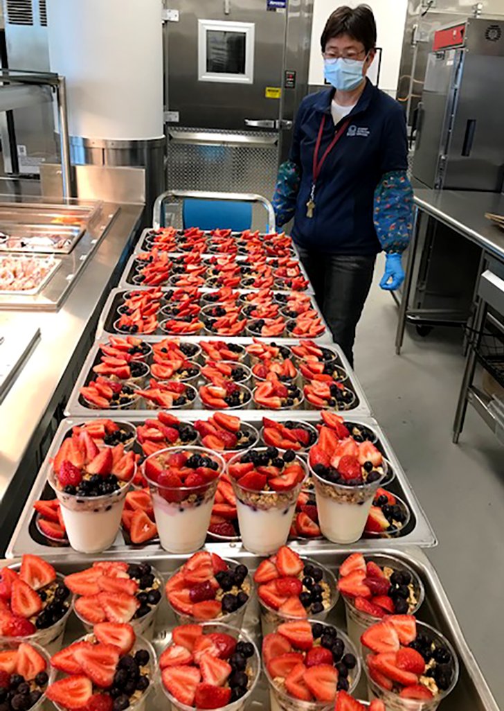 SFUSDSchoolFood's tweet photo. #HarvestOfTheMonth highlights🍓🍓🍓!!

🍓Ruth Asawa SOTA &amp; The Academy serving up a strawberry shortcake breakfast🤤
🍓Verry Berry Yogurt Parfaits for students at Thurgood Marshall💙

#Refresh #schoolfood #HOTM https://t.co/UP2p31WbDt