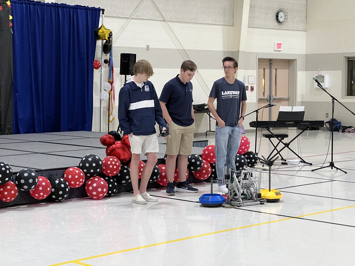 LCALions_sports's tweet photo. Last week High School Team 16859B VEX Vuddys got to do a robotics demonstration at All Saints Episcopal School. The students and teachers loved it. We are very thankful to All Saints for inviting us over to share about Roaring Robotics. #lakewaylions #lcalions #lakewayrobotics https://t.co/bSot2vqYv2
