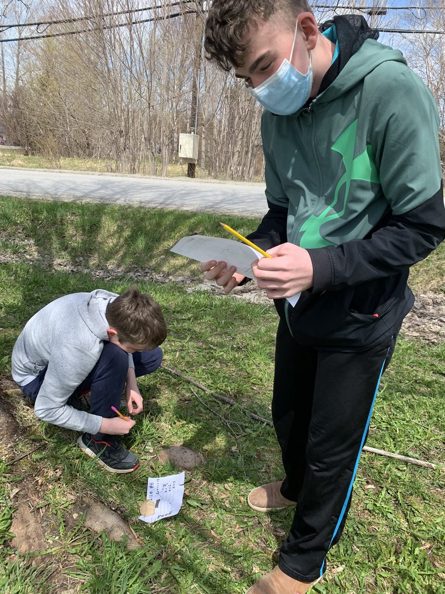JessHogan15's tweet photo. Whodunnit it? 7(2)s are now trying to solve the crime! @PasadenaAcademy #Algebra #mathisfun #mathinthesun https://t.co/yXA5l34zkN