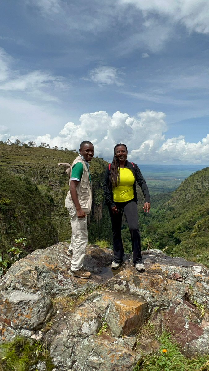tanganyikalinks's tweet photo. Difficult roads often lead to beautiful destinations.
This is one of beautiful destination in #Burundi
📍Faille des Nyakazu called Faille des Allemands #visitburundi
📨tanganyikalinkstours@gmail.com
.
.
#nature #difficultroad #beautiful #destination #naturelovers #roadTrip https://t.co/OBJfVMGGPU