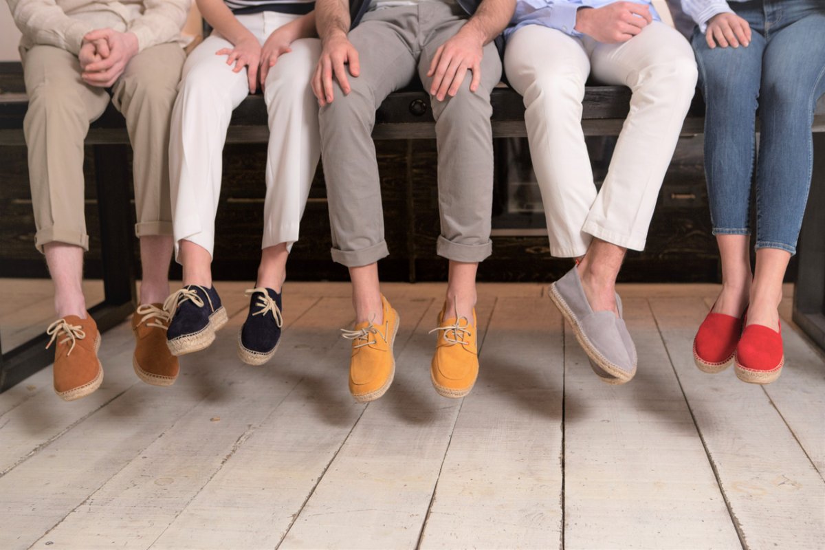 abarcashoes's tweet photo. 👞 #AbarcaShoes es un estilo de vida. 🥰

🚶🏻‍♀️ Te permiten disfrutar de ellas en toda ocasión, no importa el lugar ni el momento. 🌴
👉🏻 ¿Qué opinas? ¿Cuál es tu momento favorito para lucir tus #Abarca favoritas? ¡Os leemos! 👀

#alpargatas #yute #madeinspain #alpargatasartesanales https://t.co/6RaaM0DyFX