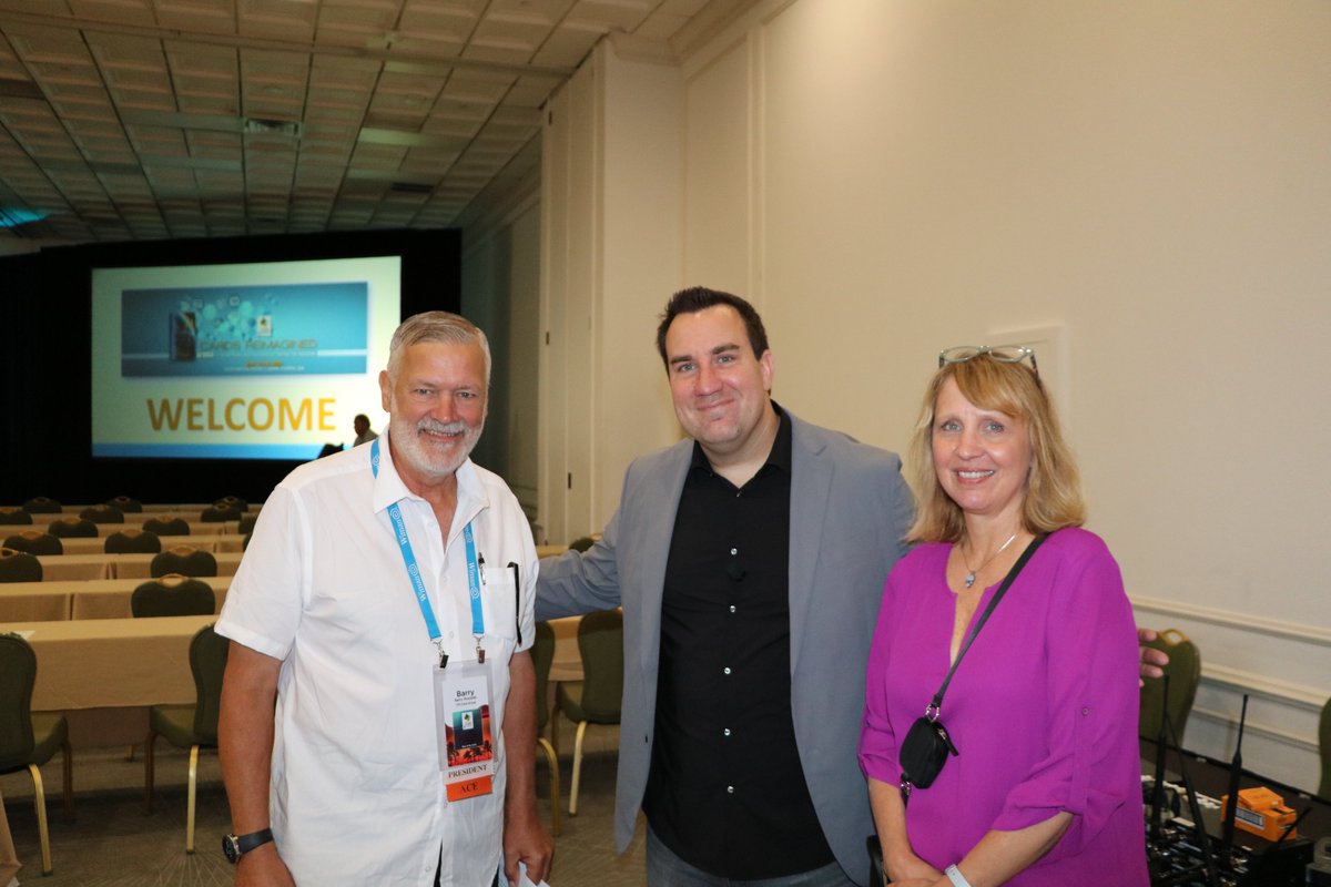 ICMATweets's tweet photo. Thank you @davidburkus for speaking with ICMA's EXPO attendees this morning! Pictured (left to right): Barry Mosteller, Chairman of the EXPO, with Keynote Speaker David Burkus and Lynn McCullough, ICMA Association Manager. #AllAboutTheCard https://t.co/v5I7QgeRhx