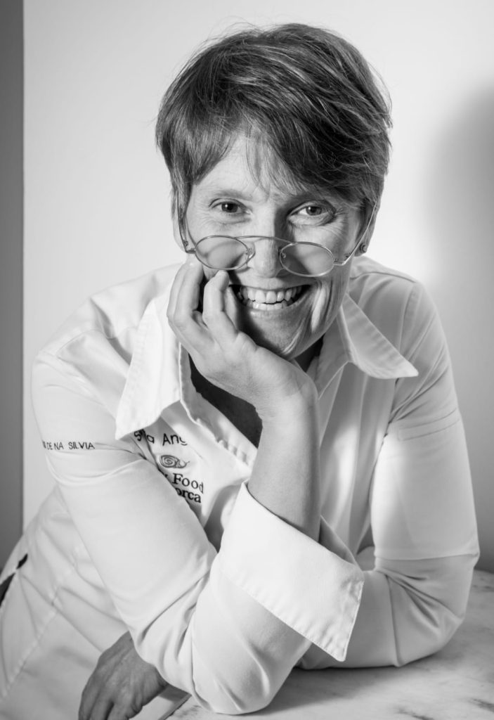 Su objetivo era cocinar Menorca y ponerle cara y voz a sus productos locales y eso fue exactamente lo que hizo. Durante dos días, fue ...cocinafuturo.net/gastronomia-en… <a href="/silvia_anglada/">Silvia Anglada</a> <a href="/deandresjorge/">Jorge de Andrés</a> <a href="/elgranjero_es/">El Granjero</a>