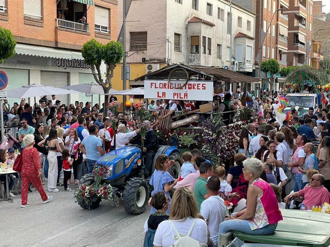 jeromoyapuerta's tweet photo. Este año, San Isidro ha recibido un impulso definitivo para convertirse de nuevo en una fecha señalada gracias al esfuerzo de la Hermandad de S.Isidro, con Paco Boluda y Kirri a la cabeza, y de la mano de @AgudoValdes y su concejalía de festejos
#CuidandoNuestrasTradiciones https://t.co/fnxTWSqyu8