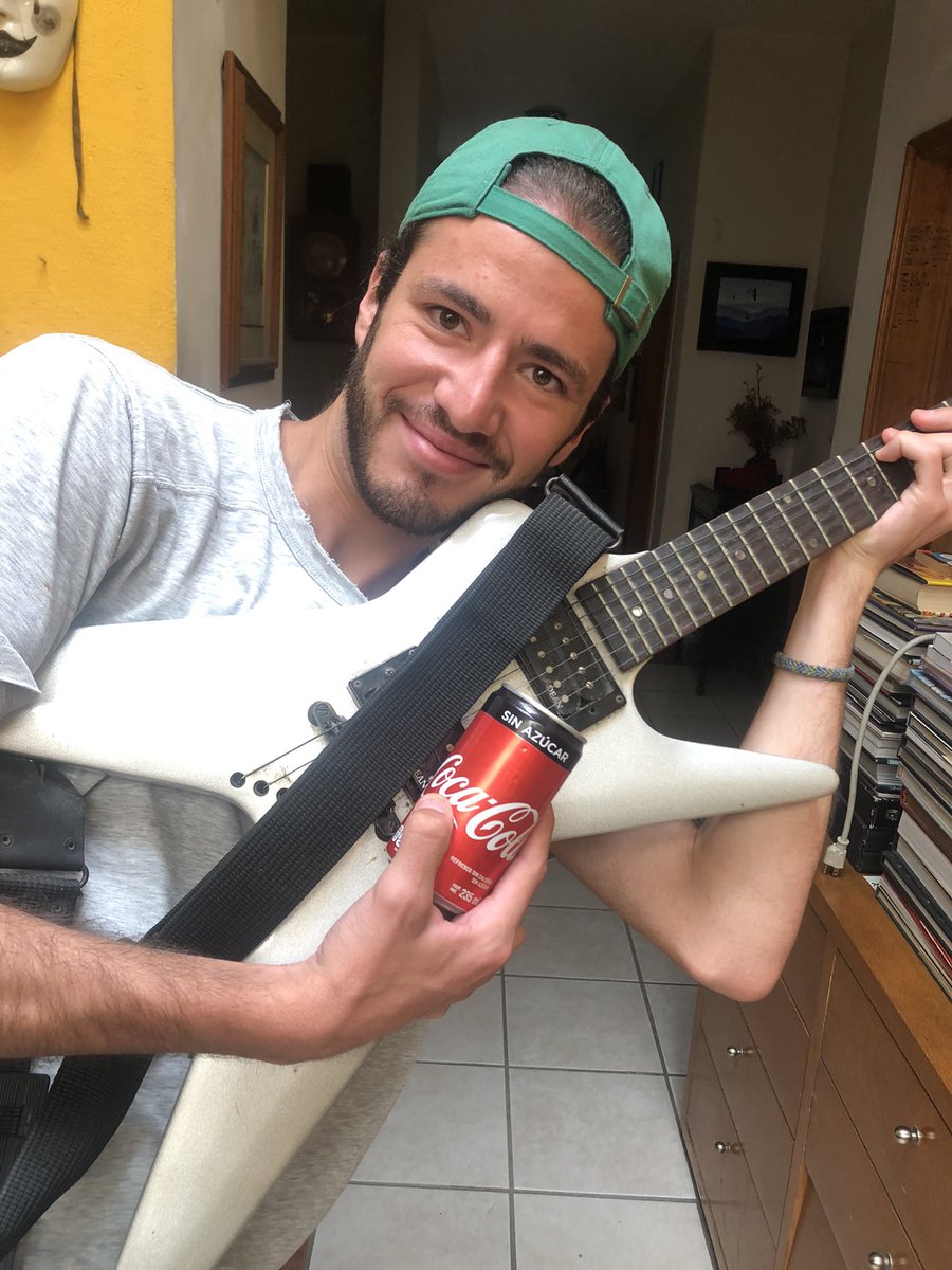 develasco's tweet photo. @CocaColaMx Yo quiero ir!!!! https://t.co/qxVLeHXMsg