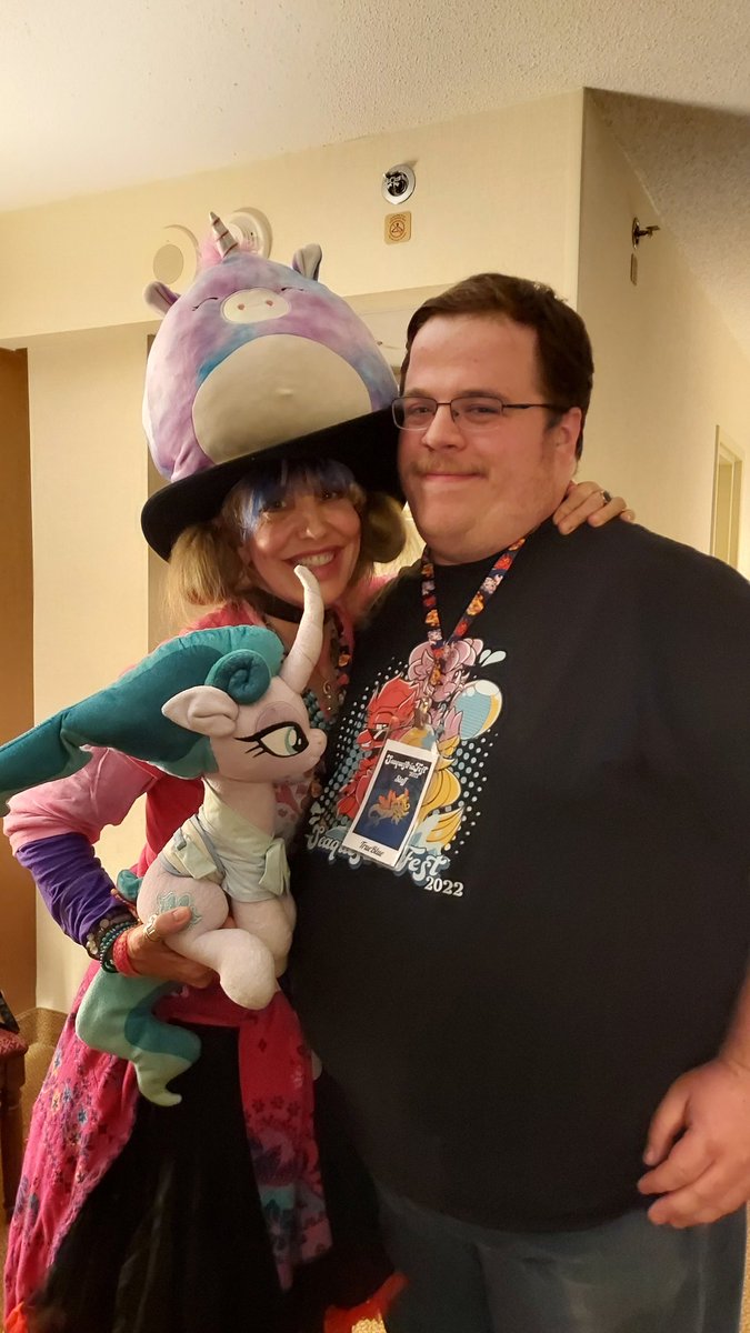 mleepproduction's tweet photo. @Elley_Ray, it was an honor to be your VIPR handler at @Seaquestriafest this past weekend and thank you for being my friend and follower for five years
Looking forward to working with you again soon!
#SQF22 https://t.co/0O7onOXOtt