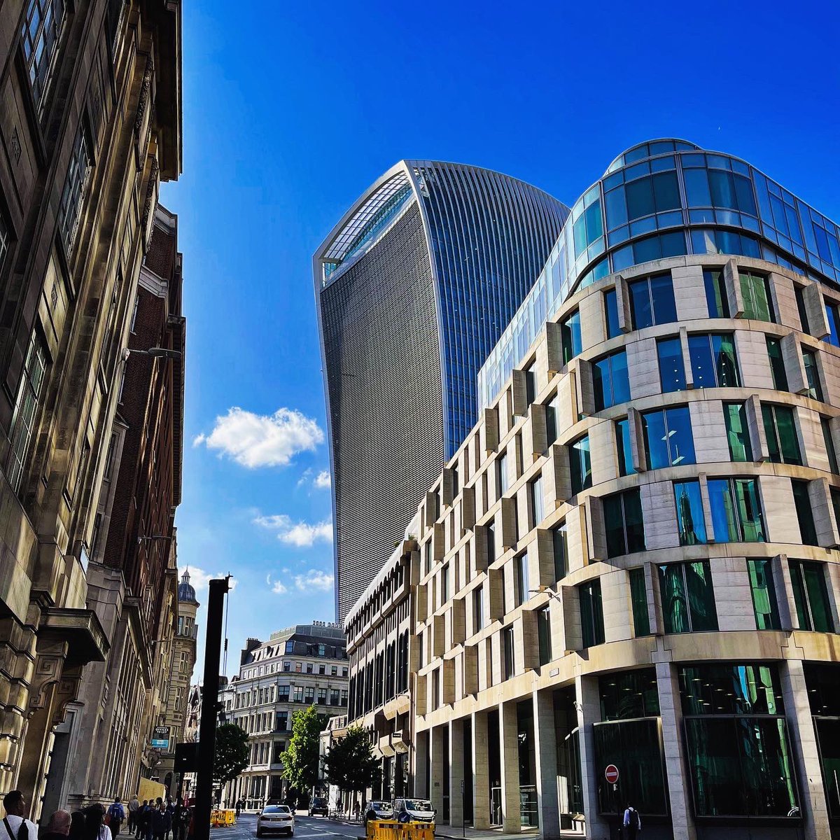 JCPhotos94's tweet photo. The “Walkie-Talkie”.
•
The Fenchurch building.
iPhone 12 Pro Max
•
#london #londonbuilding #architecture #architecturephotography #photooftheday #PHOTOS #photographer #uk #newpost #likes https://t.co/4riIHyXBOR