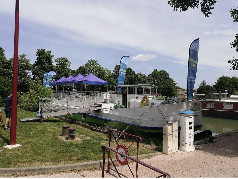 Fin d’une excellente escale à #Moissac 👉un large public touché et sensibilisé: trier, recycler plus et limiter l’usage du plastique à usage unique 📣 🥤♻️

⚓️ Prochaine escale à📍#Castelsarrasin les 17, 18 et 19 mai pour continuer la tournée et surtout vous rencontrer ! 😉