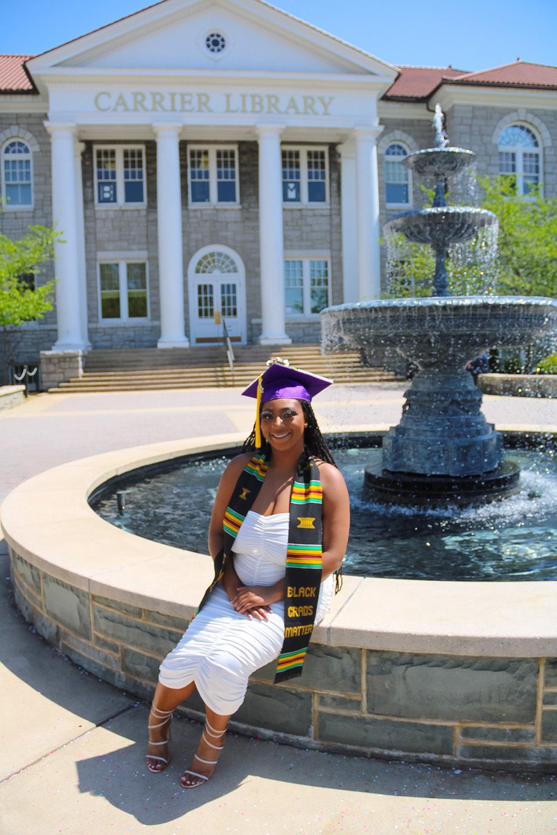 kdivineee's tweet photo. Done with the B.S ✅ BIG GRADUATE 🥳 https://t.co/gWPUCI8xDJ