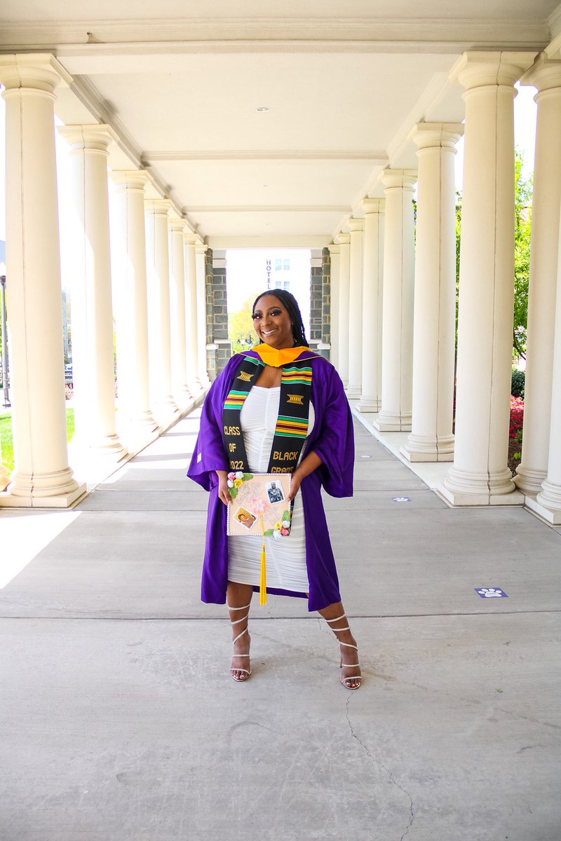 kdivineee's tweet photo. Done with the B.S ✅ BIG GRADUATE 🥳 https://t.co/gWPUCI8xDJ