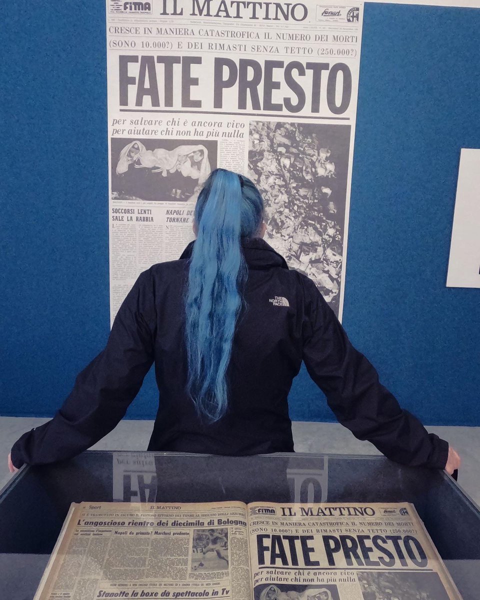 LoredanaBerte's tweet photo. Oggi alla mostra itinerante 
#andyisback a Napoli🥫.
Sono in città per il concerto di domani sera al Teatro Augusteo e non potevo non passare alla mostra su Andy 💙👠🏳️‍🌈 #napoli #andywarhol #tourlife #manifesto https://t.co/KrnZL6SLOn