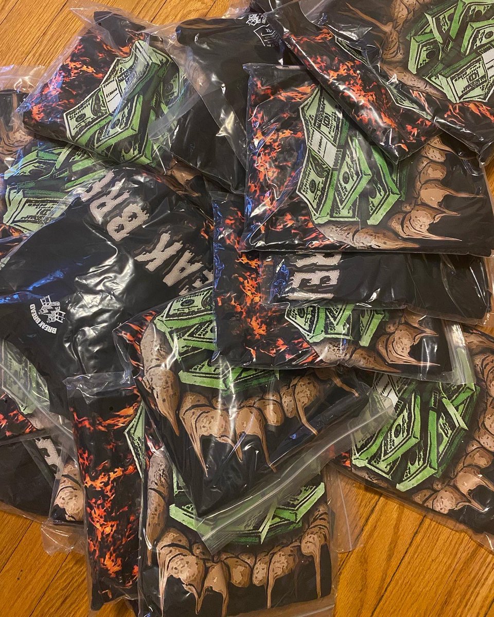 122_clothing's tweet photo. New “Heatwave” T-shirts  out now https://t.co/XRv1RV3nGl https://t.co/hlxfBczywP