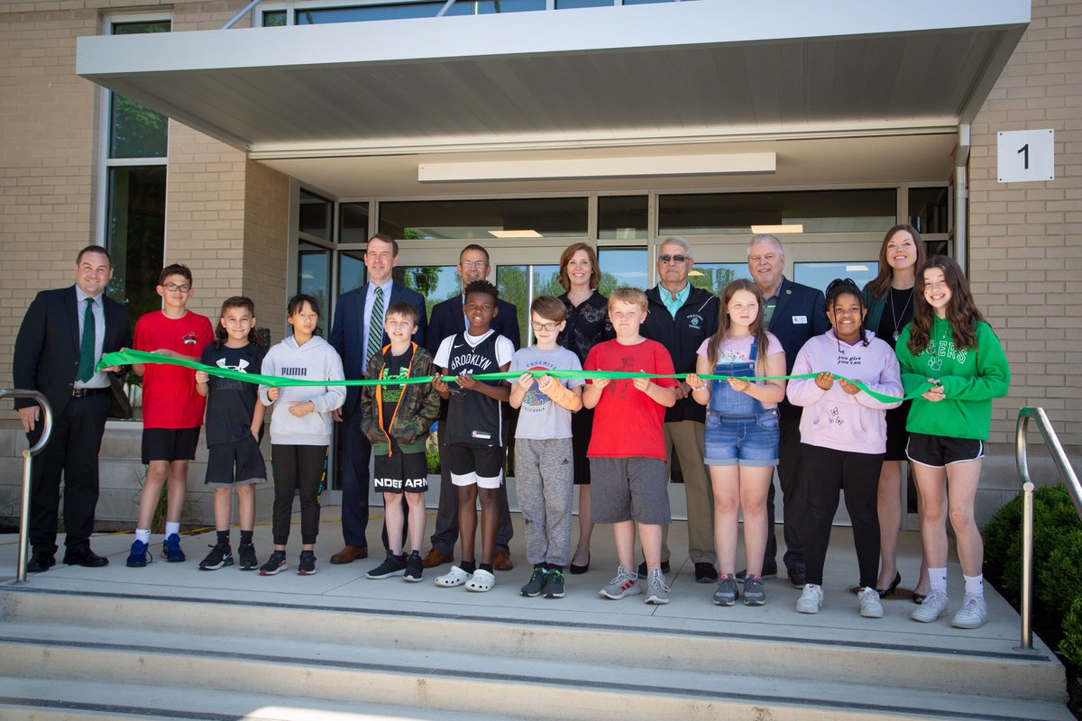 YorktownSupt's tweet photo. The ribbon cuttings at YMS and YES were awesome! https://t.co/vtMdL5SBAM