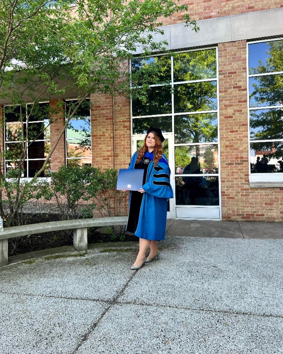 QuarantineKatie's tweet photo. Wonderful weather for the @cwru commencement ceremony! #PhDone #twitterstorians https://t.co/Qmj1ootugi
