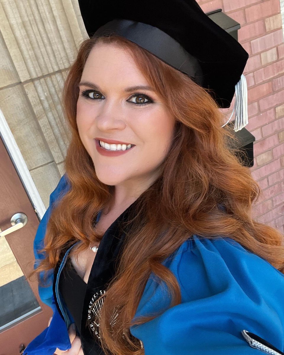 QuarantineKatie's tweet photo. Wonderful weather for the @cwru commencement ceremony! #PhDone #twitterstorians https://t.co/Qmj1ootugi