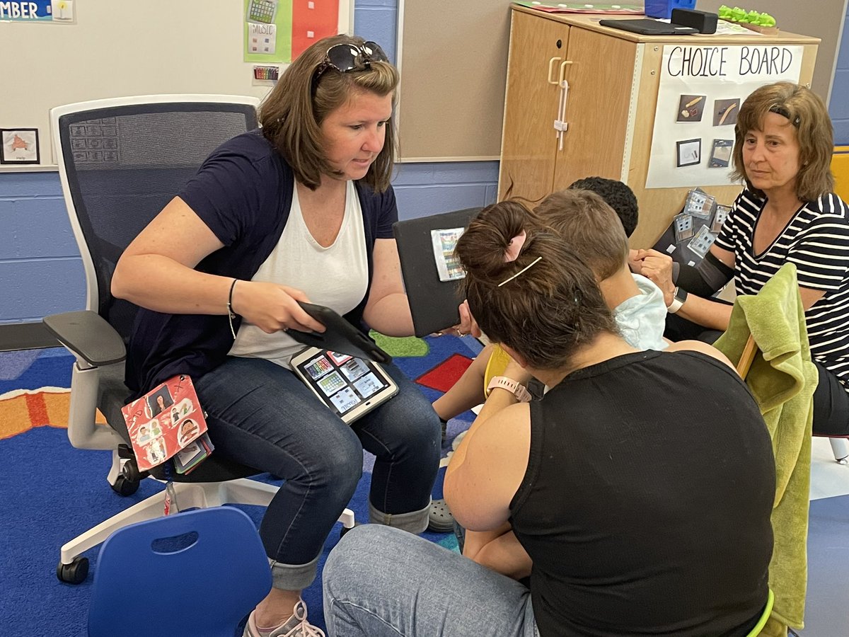 cmikolazyk's tweet photo. Big shout out to @MASchoolsK12 and Dr. Russell Johnston and his Team coming to @FoxboroughPS and listening to our staff, and checking out the best PreK programming in the Commonwealth. #theboro02035 https://t.co/q5pQ4Oav6b
