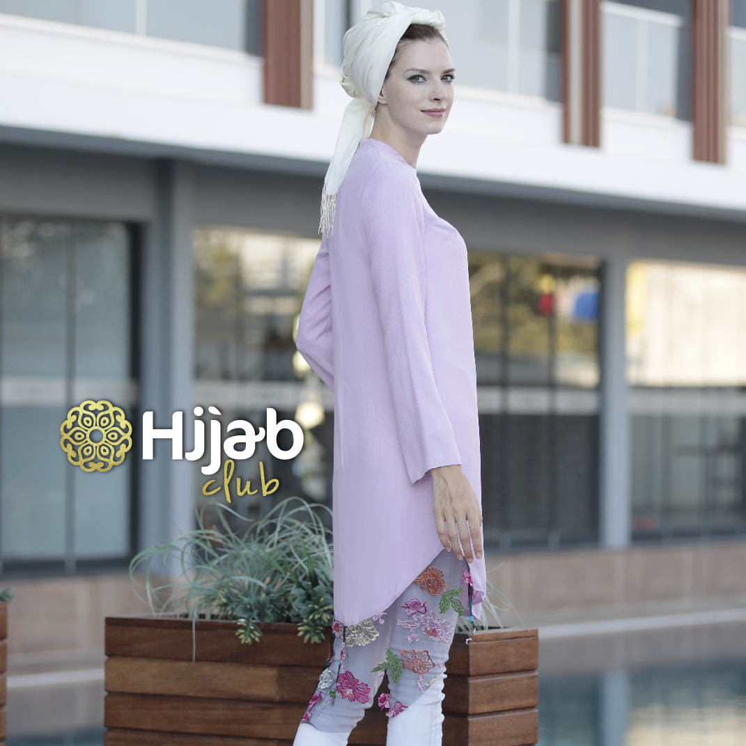 TheHijabClub's tweet photo. Summer is here! ☀️ This model is everything 🤩
🌸 Link here👉🏽 https://t.co/KZagc97cc5
🐝  Stylish designs
🐝  Love it or return it - easy peasy returns
🐝  FREE shipping in contiguous USA on orders over $50
#thehijabi #hijabclub #modestclothing #fashion #hijabmychoice #muslimah https://t.co/eZTSa0LvgE