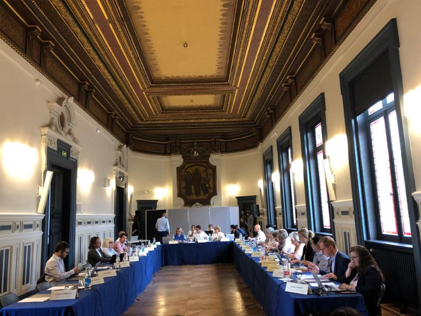 Le conseil de #ParisCentre démarre en salle des Fêtes de la mairie.