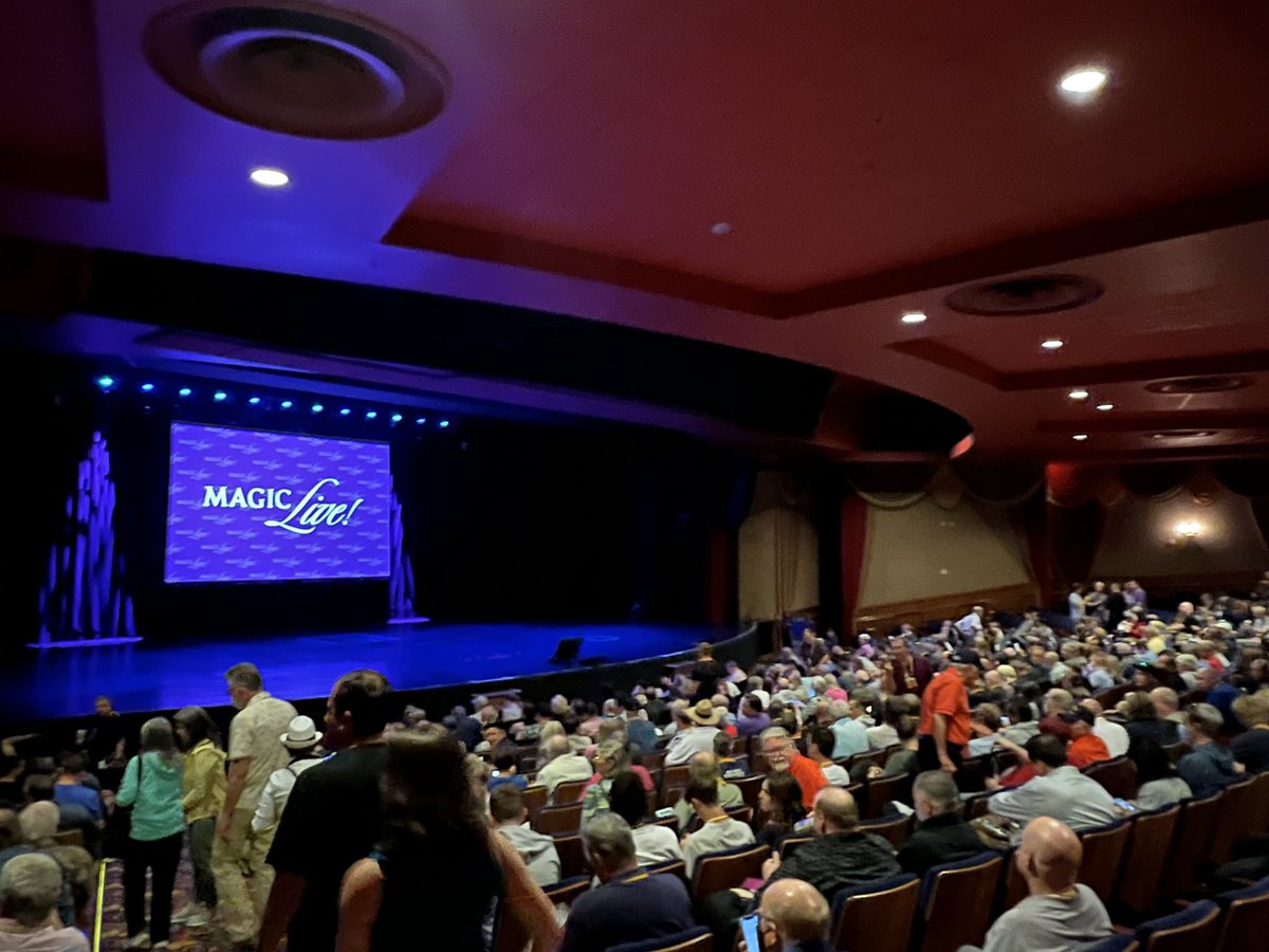 MagicbyVincent's tweet photo. So psyched for day 2 of @magicliveconvention! Fantastic convention so far! Let’s keep it up!#magic #magician #Entertainer #entertainment #convention #magiclive2022 #internationalbrotherhoodofmagicians
#societyofamericanmagicians https://t.co/xl72QdE1rG