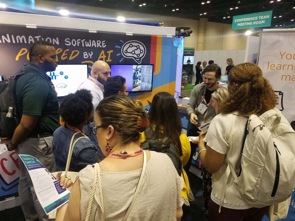 DrYungMao1's tweet photo. The party's at #squigl!
#atd2022 https://t.co/qFLek9g2aJ