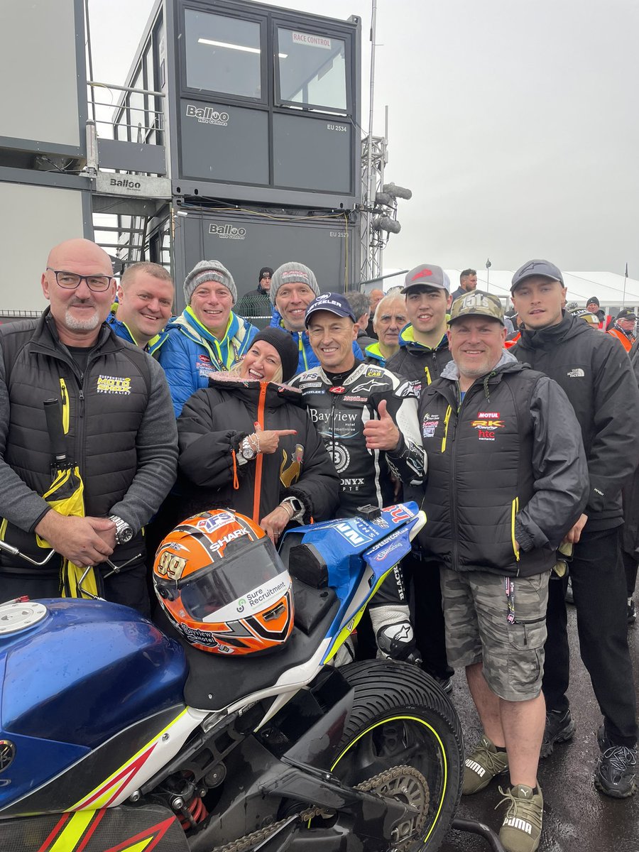 JohnBur44512635's tweet photo. This was special.. #99 @McWill99 @jillmcwill @RKRacing4 @Burrows_Rac1ng @rancook16 @northwest200 https://t.co/ZWFoivNGXq