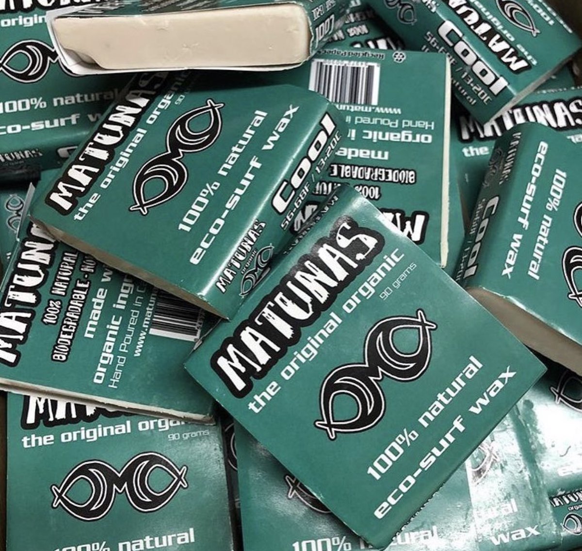 MatunasWax's tweet photo. Monday waxing @MatunasWax #surfwax #surf #surfing #organic🔥🔥 https://t.co/pENPcqGlCw