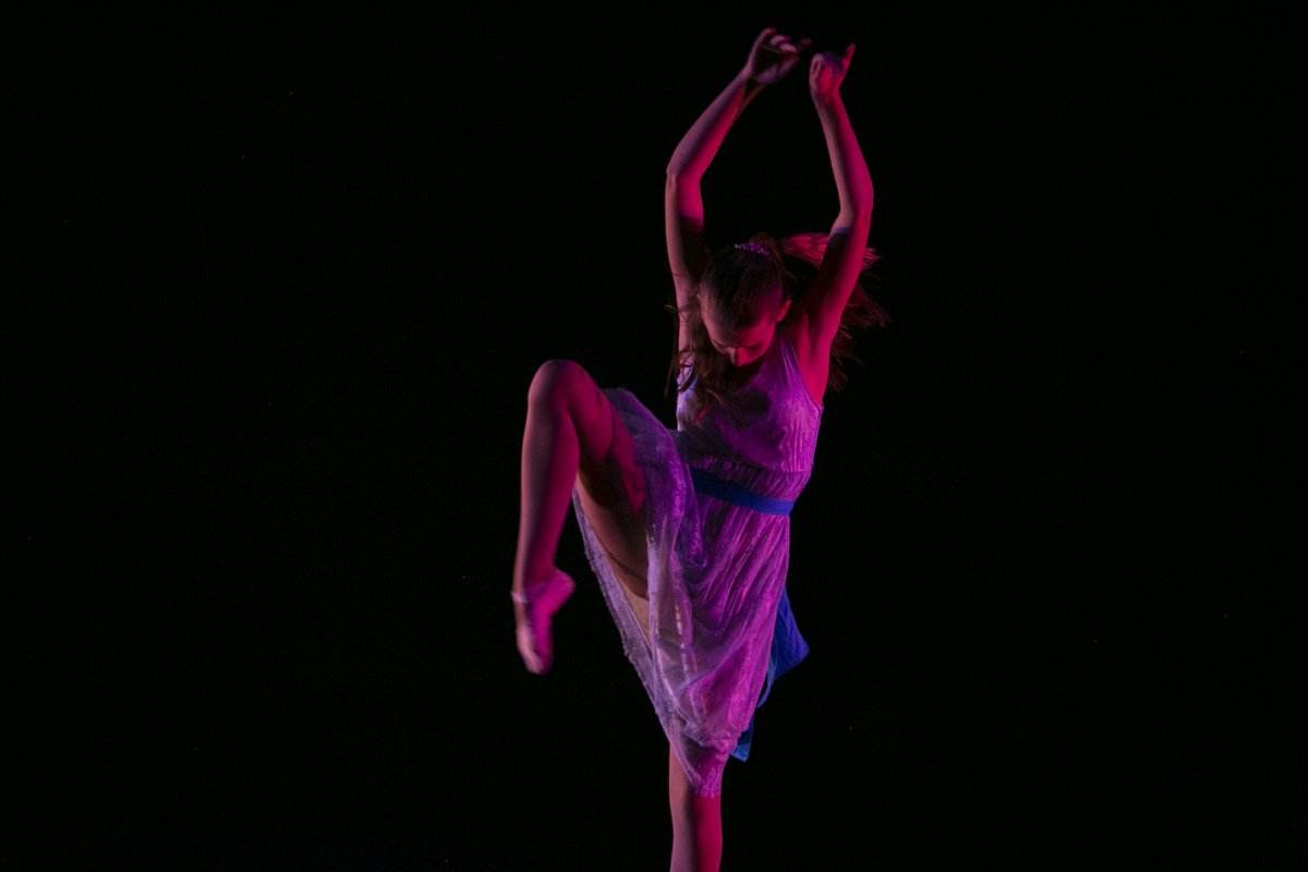 McDonoghSchool's tweet photo. Our Middle and Upper School dance programs gave a pair of performances that left their audiences absolutely dazzled last week.
See all the photos and watch the performances: https://t.co/gGxtMJEdyz
#mcdperformingarts #dance https://t.co/cd8phxQMYl