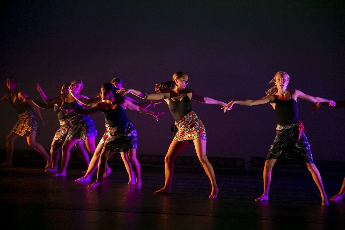 McDonoghSchool's tweet photo. Our Middle and Upper School dance programs gave a pair of performances that left their audiences absolutely dazzled last week.
See all the photos and watch the performances: https://t.co/gGxtMJEdyz
#mcdperformingarts #dance https://t.co/cd8phxQMYl
