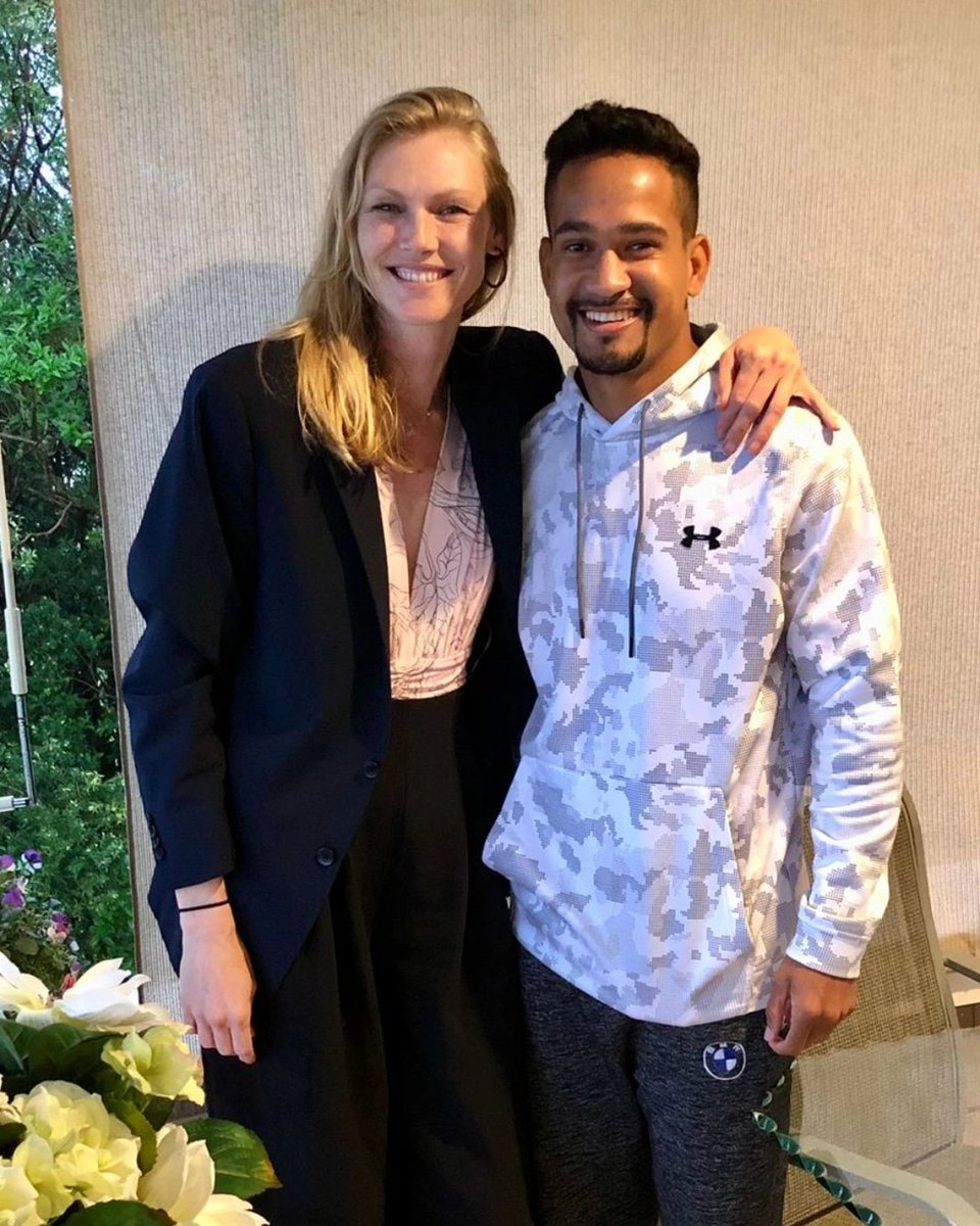 EstivanFalcao's tweet photo. Com ela @MallmannShirley foi um prazer conhecer vc https://t.co/wE5sxJIuJ3