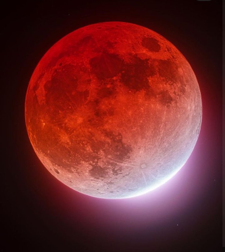 sstefanymatos's tweet photo. Diz uma lenda que o sol e a lua sempre foram apaixonados um pelo outro,mas nunca podiam ficar juntos,pois a lua só nascia ao pôr do sol,assim, Deus na sua infinita bondade criou o eclipse como prova que não existe no mundo um amor impossível ✨❤️🥰 https://t.co/qAVsRxnldL