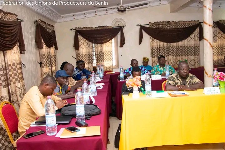 FUPROBENIN's tweet photo. Partenariat FUPRO-BENIN – UPA DI : Renforcement De Capacités Des Élus Et Techniciens Sur Le Volet « Action Paysanne Démocratique »
14/05/2022 | By Mouminat KORA GUERRA0
Dans le but de faire un bref retour sur les faits saillants des apprentissages du Volet III Filières https://t.co/uKMPko0uYl