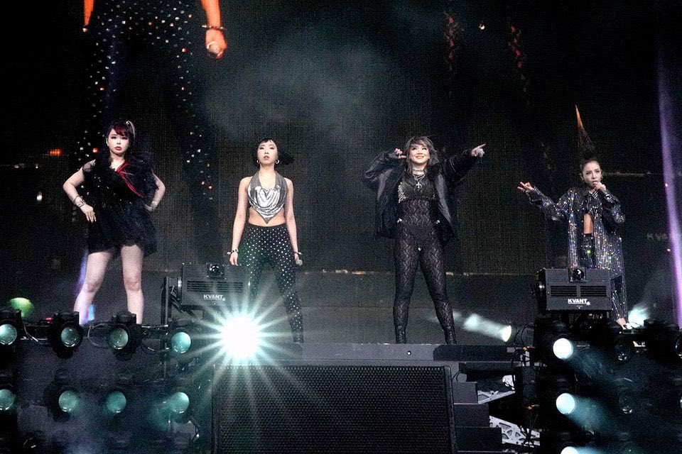 momo (@sakumonpi) on Twitter photo 2NE1.13周年おめでとう💗
今年は4人の姿が見れて幸せすぎた…😭
これから先もずっと4人が私の生き甲斐です🥺
#2ne1 #13StrongYearsWith2NE1 2NE1.13周年おめでとう💗
今年は4人の姿が見れて幸せすぎた…😭
これから先もずっと4人が私の生き甲斐です🥺
#2ne1 #13StrongYearsWith2NE1