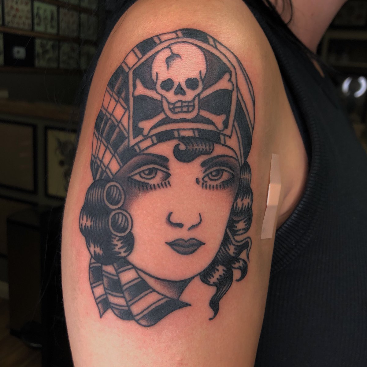 In a few days I start my first day tattooing at Blacklist tattoo in Portland, OR! got no clientele so i’ll have LOTS of openings. come get tattooed ❤️❤️🥺🥺