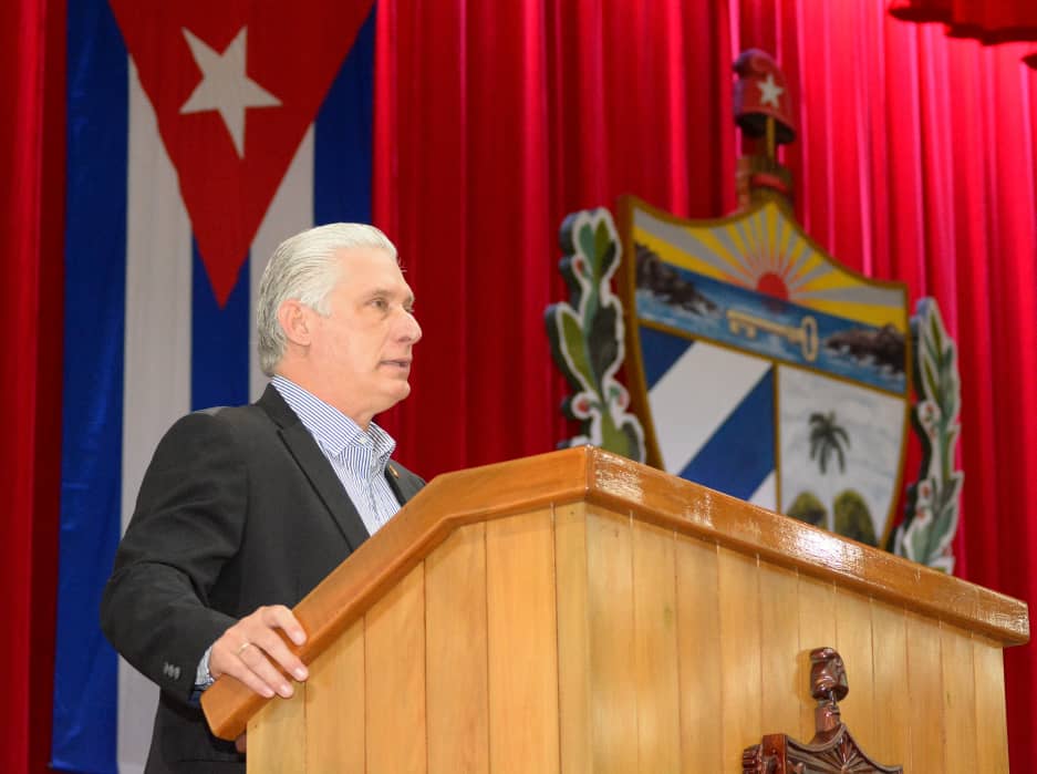 PartidoPCC's tweet photo. #Cuba Complejos y desafiantes, así definió @DiazCanelB en @AsambleaCuba los tiempos que corren, a la vez que ratificó la convicción de seguir batallando Hasta La Victoria Siempre. https://t.co/zDWnIzWdun