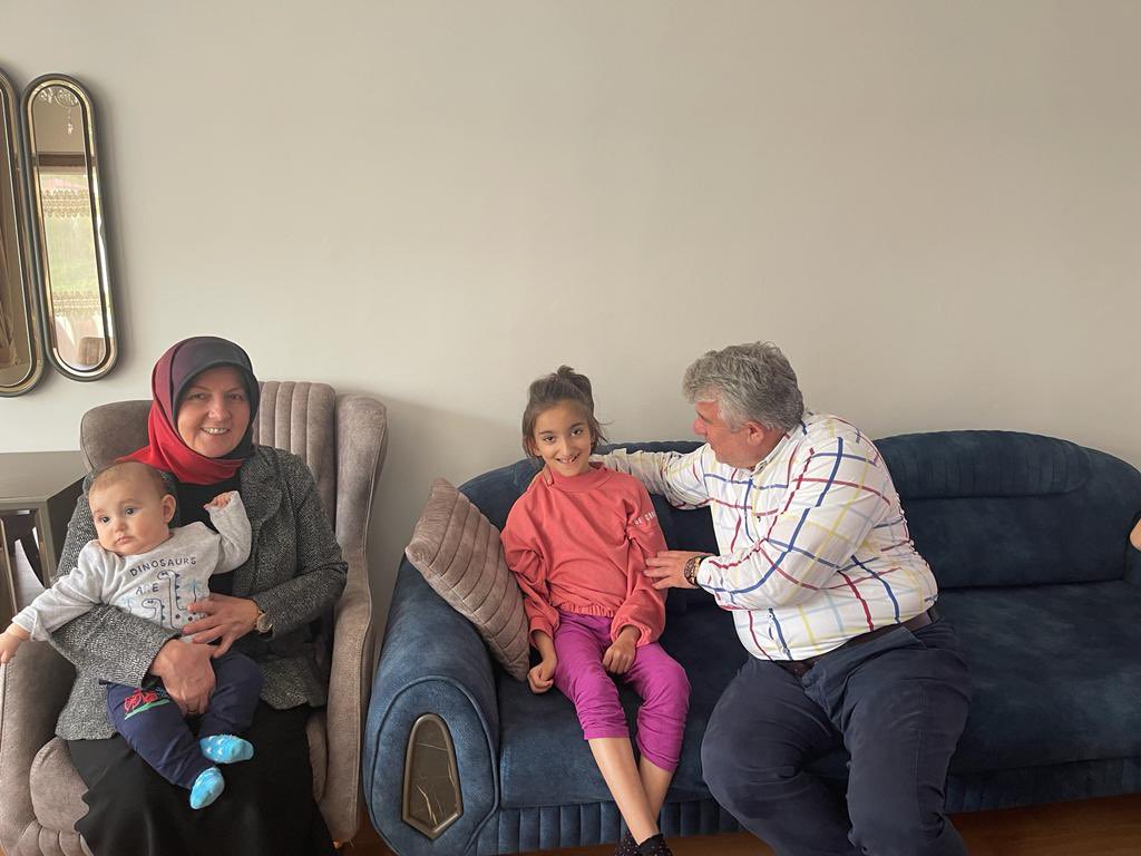 akkadinrize's tweet photo. En Büyük Engel Sevgisizliktir.

Hayat hepimize eşit şanslar tanımıyor olsa da sevginin aşamayacağı engel yoktur. Hayatı paylaşmak için hep birlikte engelleri kaldırdığımız bir dünya temennisiyle.

 #EngellilerHaftası https://t.co/i4fXNic9N9