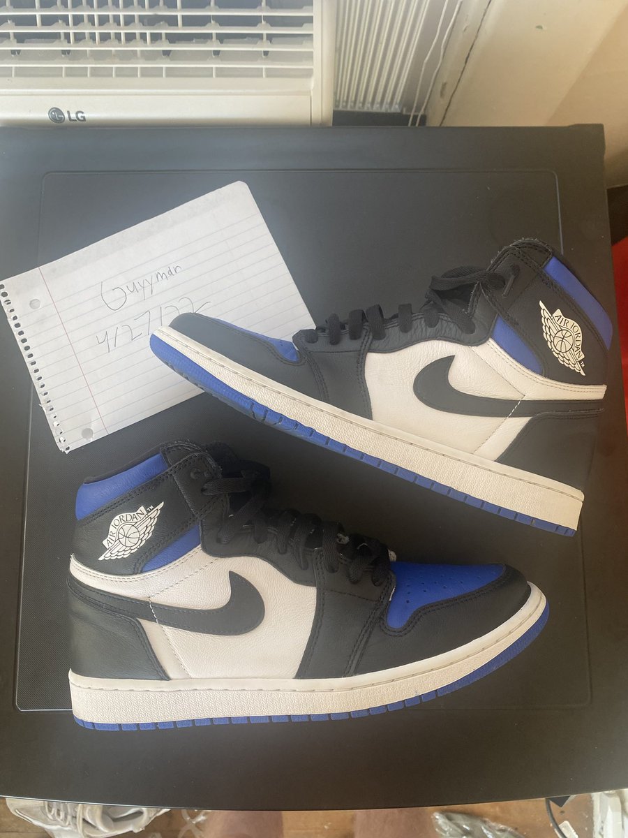 hypeocalypse_'s tweet photo. @SellKicksSunday 160 SHIPPED! Sz 10.5 vnds, no box https://t.co/GB4TwsX7J7