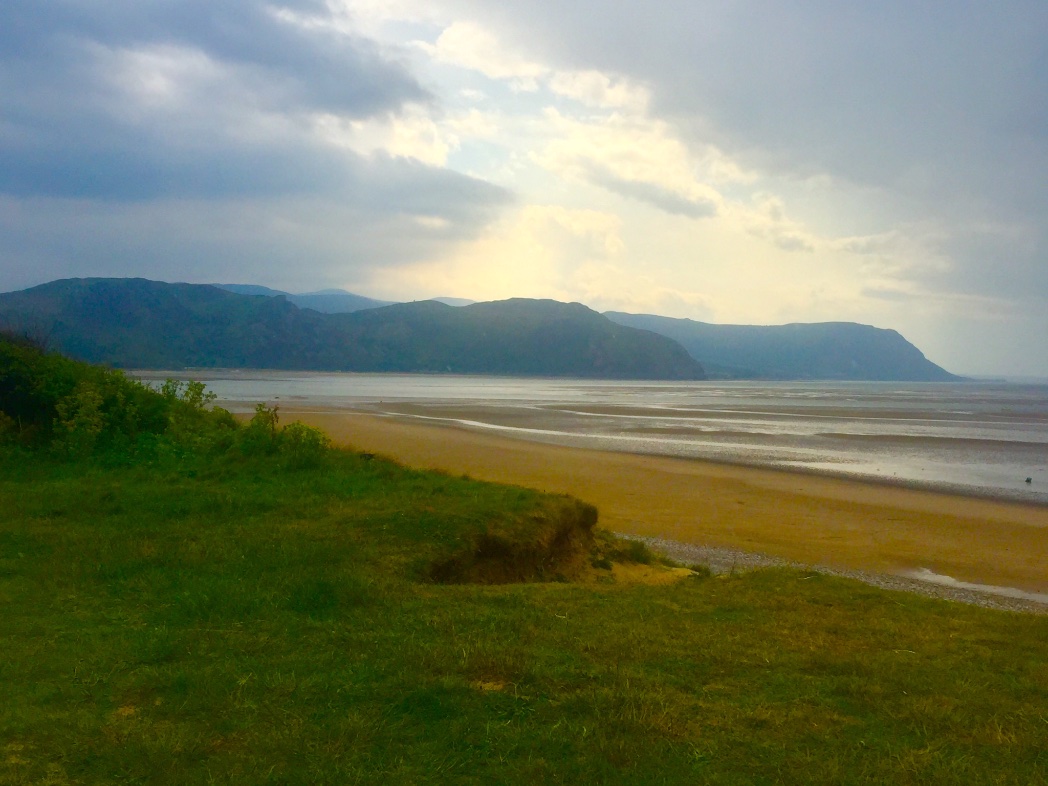 Nature’s beauty🏴󠁧󠁢󠁷󠁬󠁳󠁿North Wales...good for the soul and body  @ThePhotoHour @NorthWalesWalks @capturewalesuk 
@visitwales #northwales #photo #nature #Wellbeing #welshcoast #exercise #physicalexercise #MentalHealthAwarenessWeek #walks #llandudno #westshorebeach