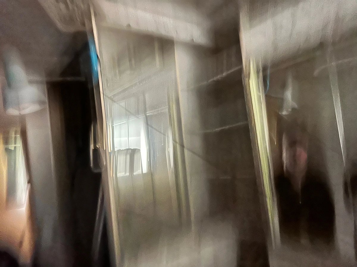 GHSdotcom's tweet image. A couple was looking at a house in Springfield, Ohio. They captured this image in the mirror. Needless to say, they've lost interest in that house. What do you think?

ghosthuntingsource.com/evidence