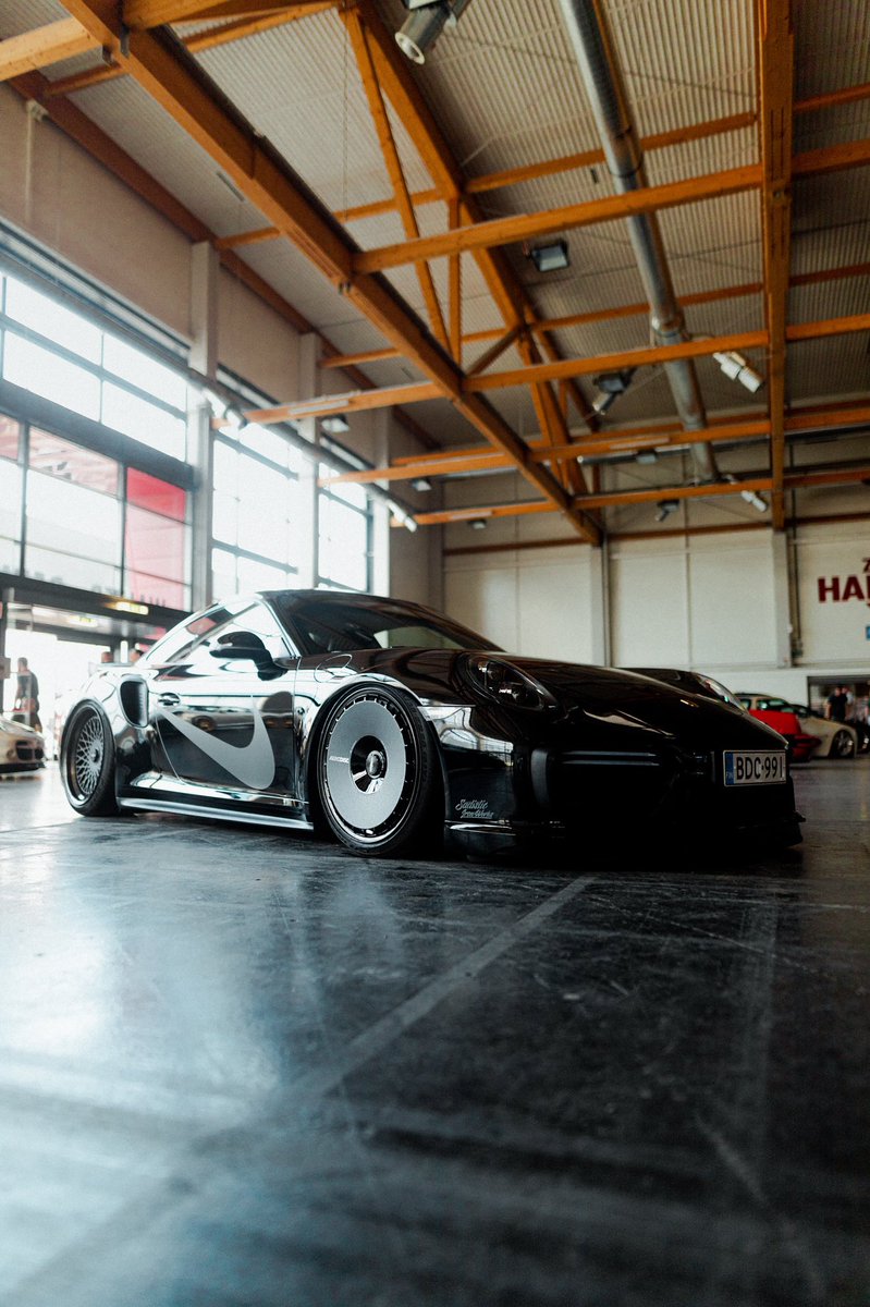 993phtgrphy's tweet photo. ICONS #993phtgrphy #nike #bagriders #Automotive #stancenation #porsche #wörthersee https://t.co/u3n47wiILY