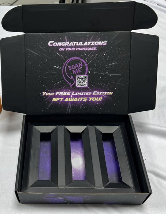 CryptoBlastt's tweet photo. Nice moves being made today, Amazon is inbound. Stay up to date and don’t miss the first stock, NFTs won’t come in every box but our first batch will 😋
#fomofuel
#passiveincome
#holderswin https://t.co/SS5ddYok8i