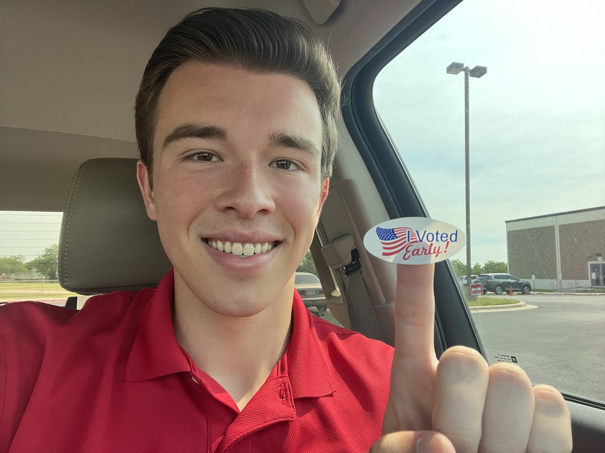 LandonSelfTX's tweet photo. Left school during lunch to go vote down the street! Now I get to wear my “I Voted” sticker in class! 🎊😎🎉
#RepublicanRunoff https://t.co/MFhB3jQBdM