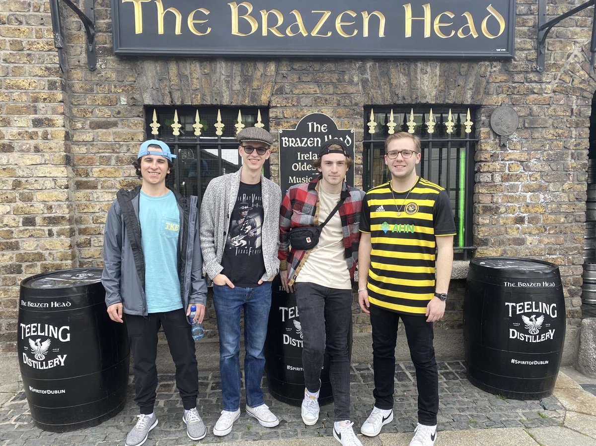 sam_ruffino's tweet photo. Went to the oldest pub in Ireland today @TheBrazenHead_ founded in 1198. Feeling like real Dubliners! 🇮🇪🍻#duqmediaireland https://t.co/oBrVh7UU07