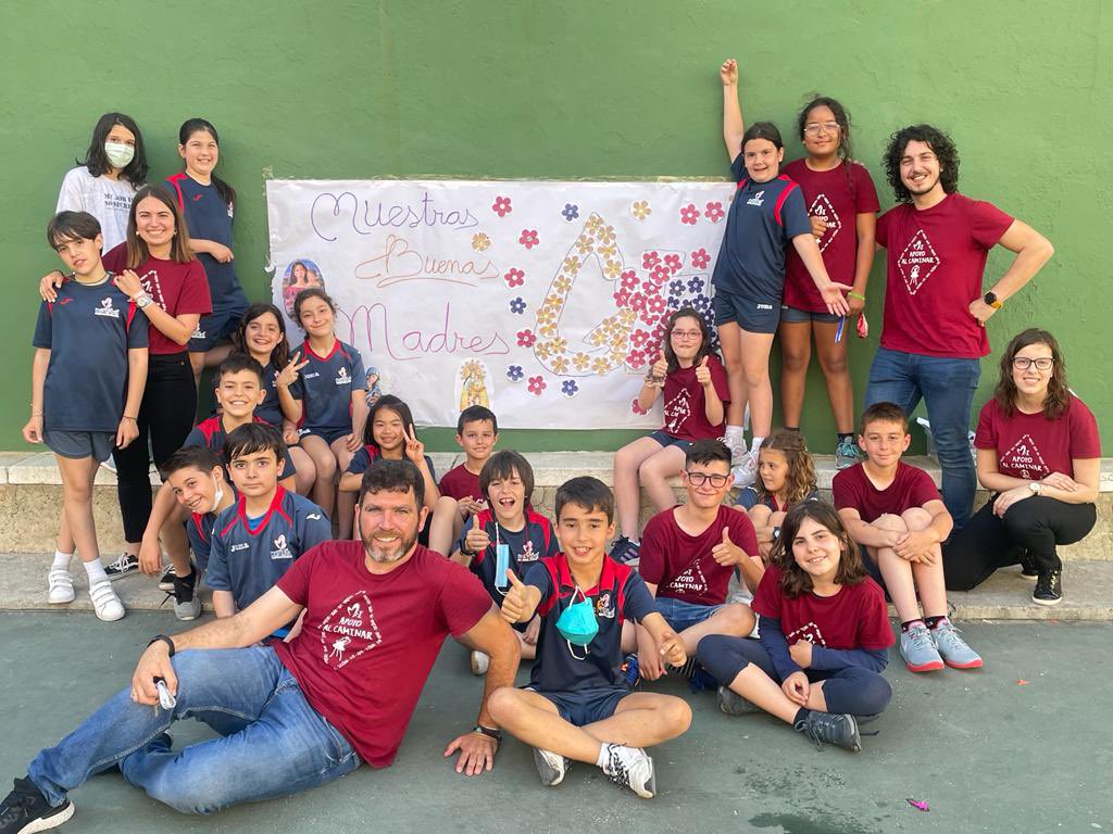 GVXDenia's tweet image. Mes de mayo, mes de nuestra #BuenaMadre 🌸🌼
El pasado viernes, GA0 y 1 reflexionamos quiénes eran nuestras buenas madres y lo afortunados que somos de tenerlas. 
Recordad que el fin de semana tenemos la acampada final. ¡Os esperamos!
#GVX #PJM